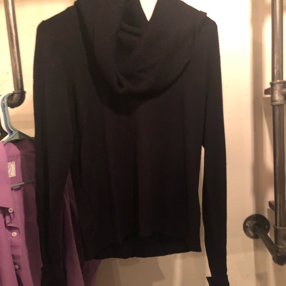 Apt 9 sweater